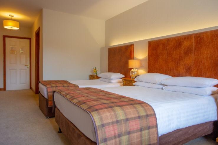 Lydons Lodge Hotel Cong Zewnętrze zdjęcie